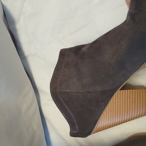 DV by Dolce Vita Dark Green/Grey Heeled Boots Size 10 Medium - Picture 14 of 14